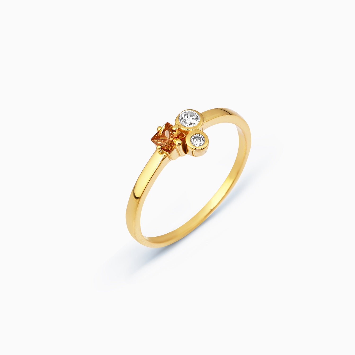 Amber Işıltısı Yüzüğü